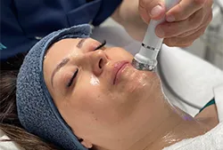 Espace Ocean Jouvence, centre spécialisé en soins anti-âge, esthétique avancée et cosmétique marine, expertise médicale et bien-être - Ollioules